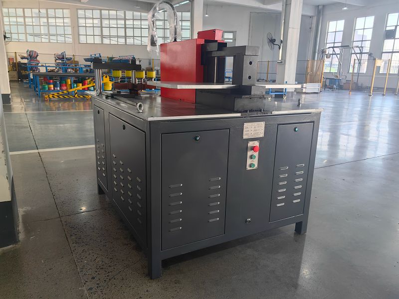 Máy uốn thanh đồng CNC, cắt và đục lỗ
